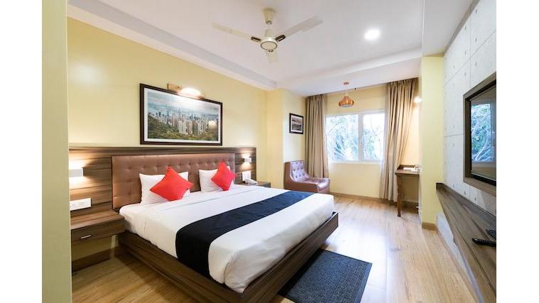 Capital O 18788 Phoenix Hotel Resort