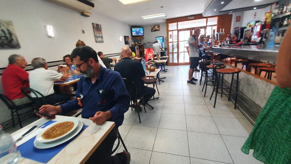 RESTAURANT MERCADERIES — Ambiente