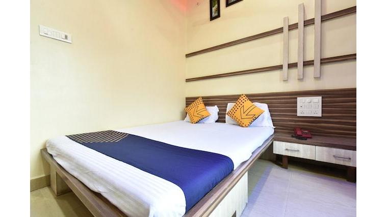 Spot On 61305 Hotel Triveni