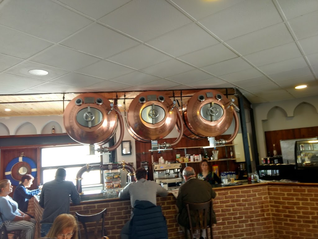 Cerveceria - Taperia Las Americas — Ambiente