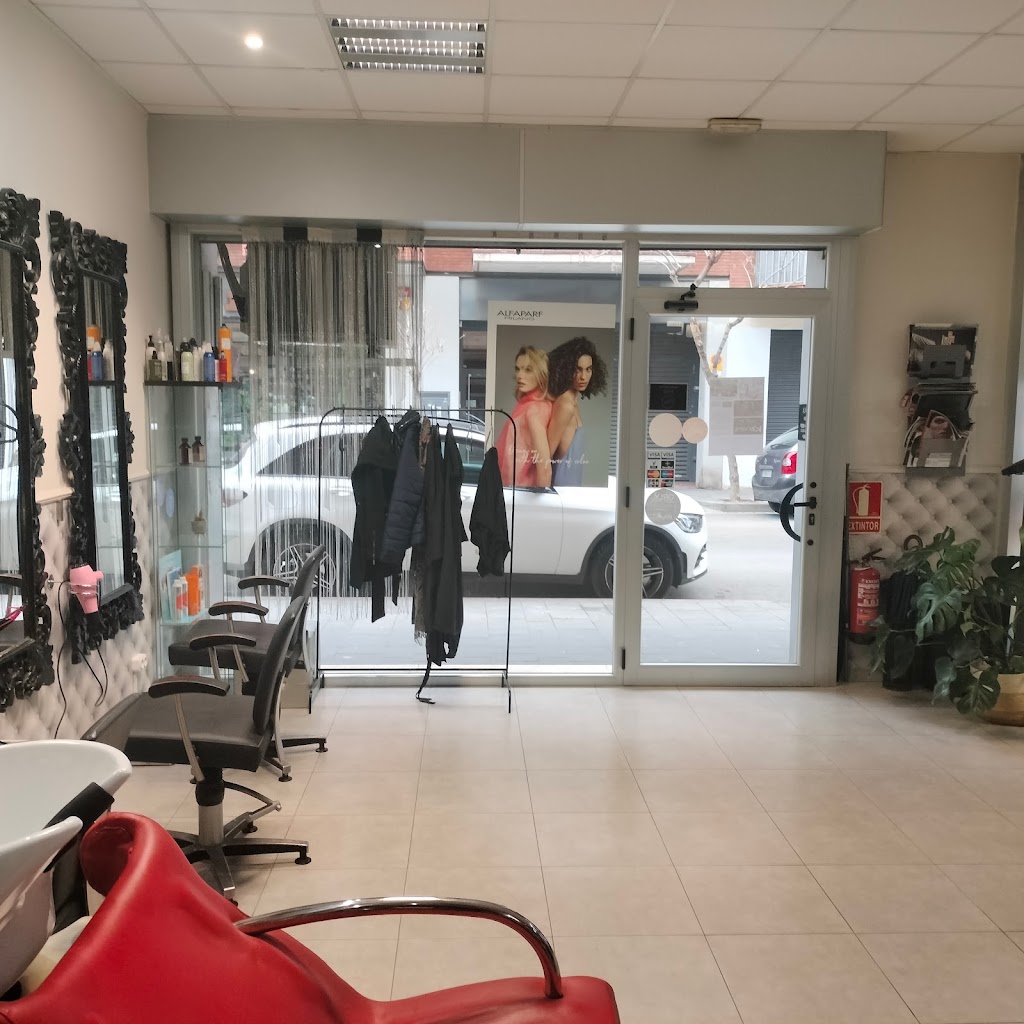 Kbeyo's — Interior