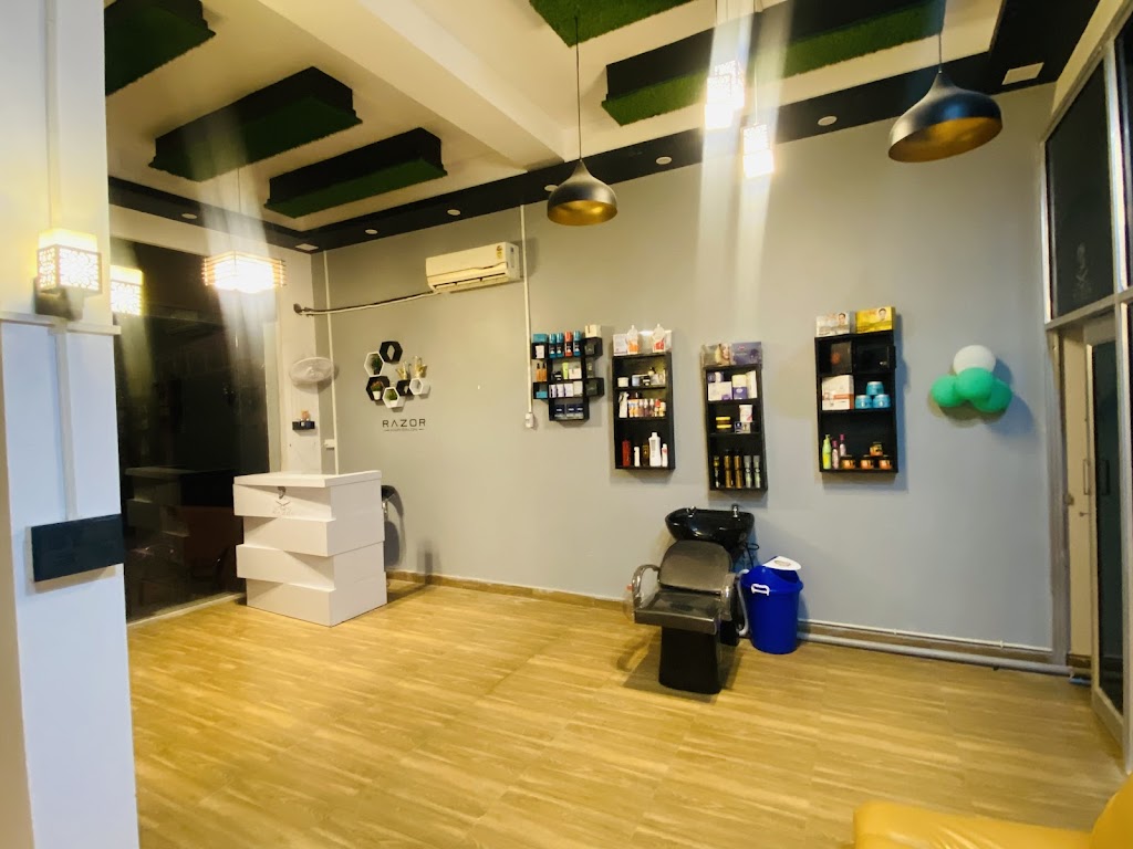 Razor Unisex Salon