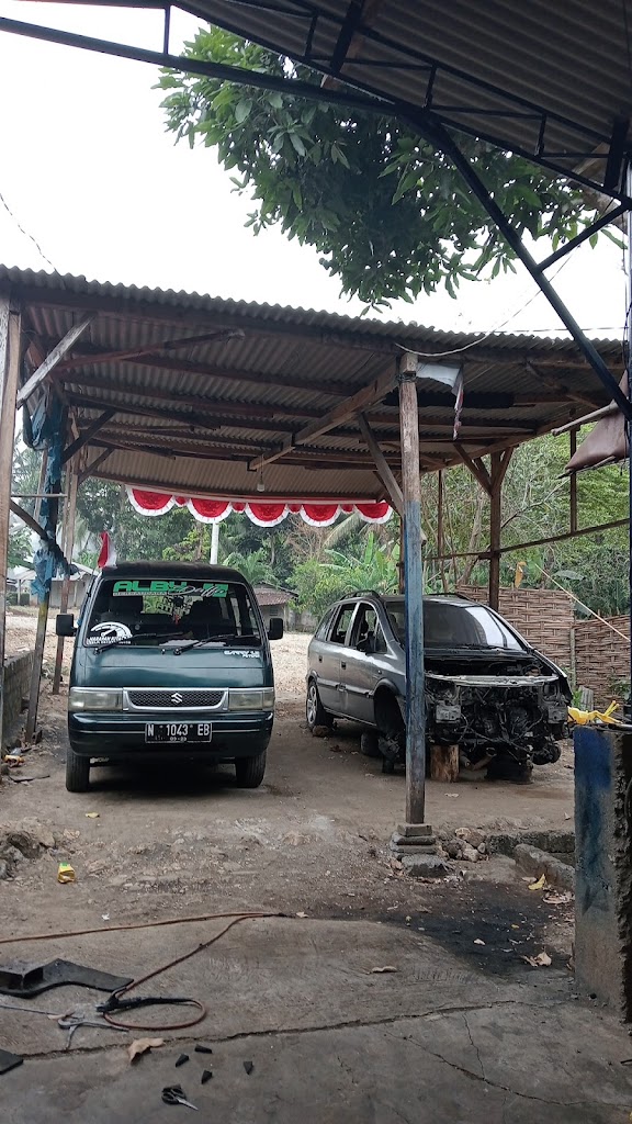 Bengkel mobil (HK.. harapan kita)⁵⁷⁵⁸