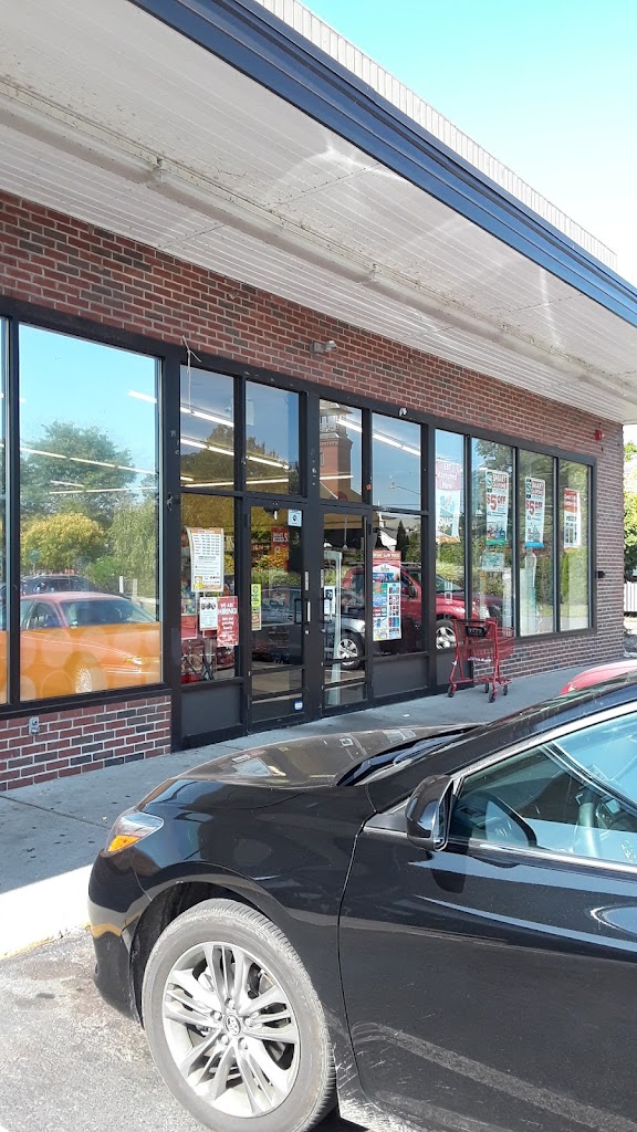 Dollar store in Easthampton