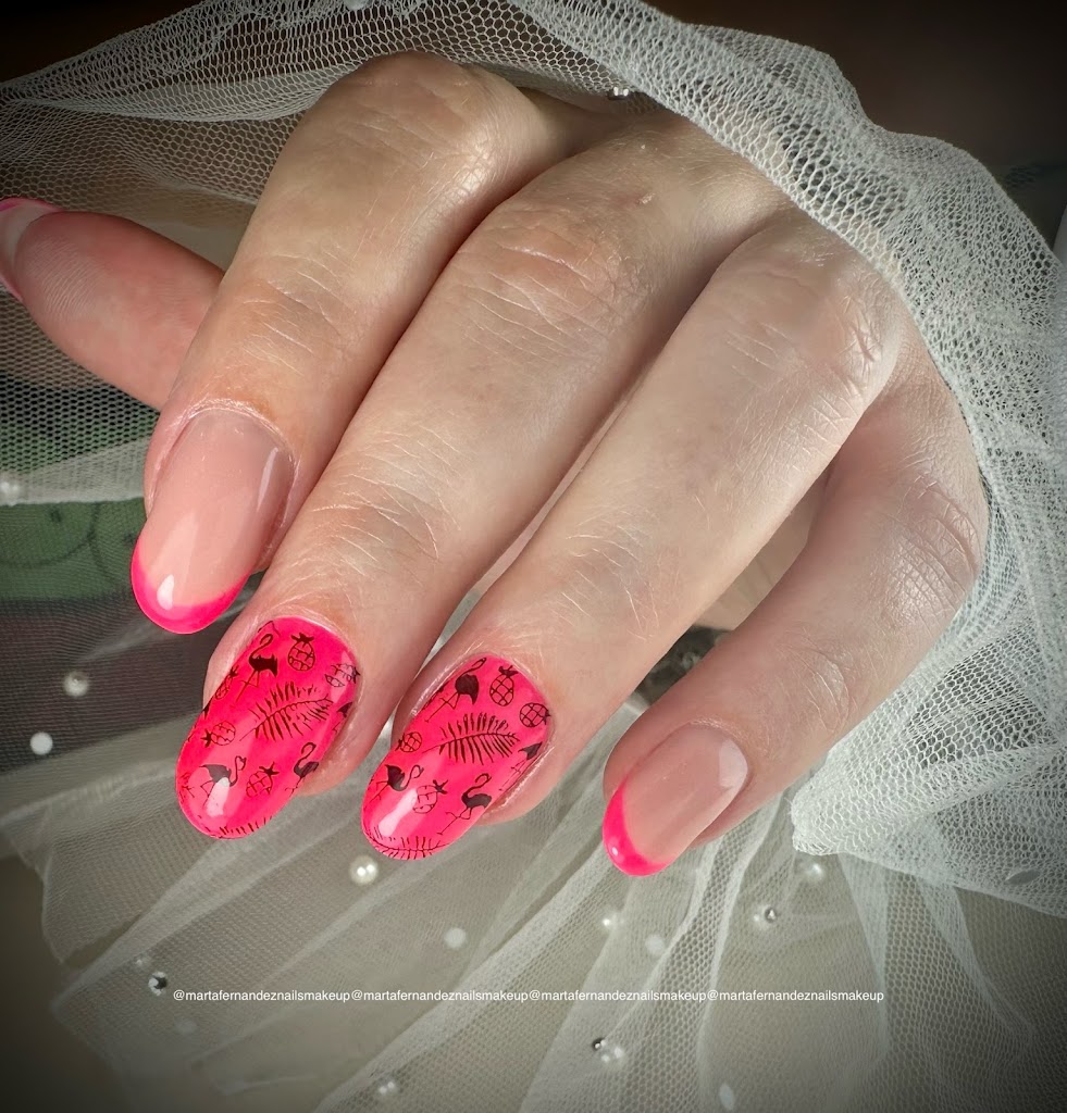 Marta Fernandez Nails & Makeup — Del propietario