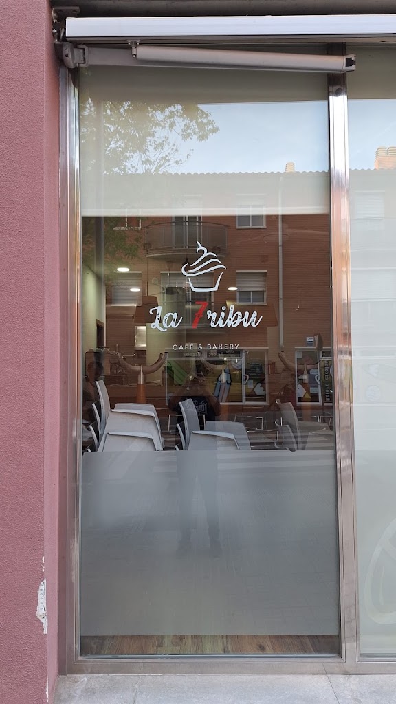 LA TRIBU - CAFE & BAKERY