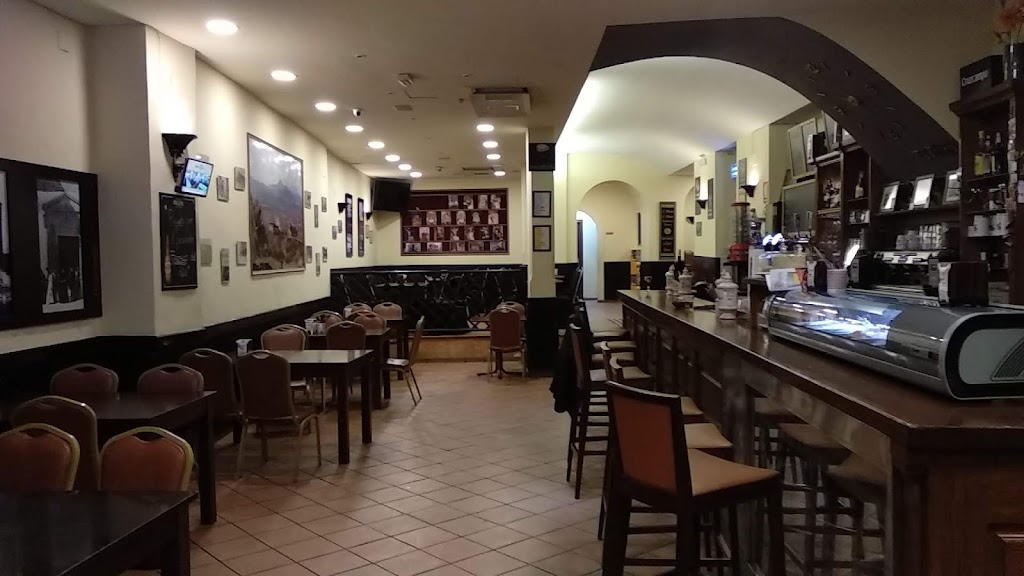 Tetuan Cafe-Bar — Ambiente