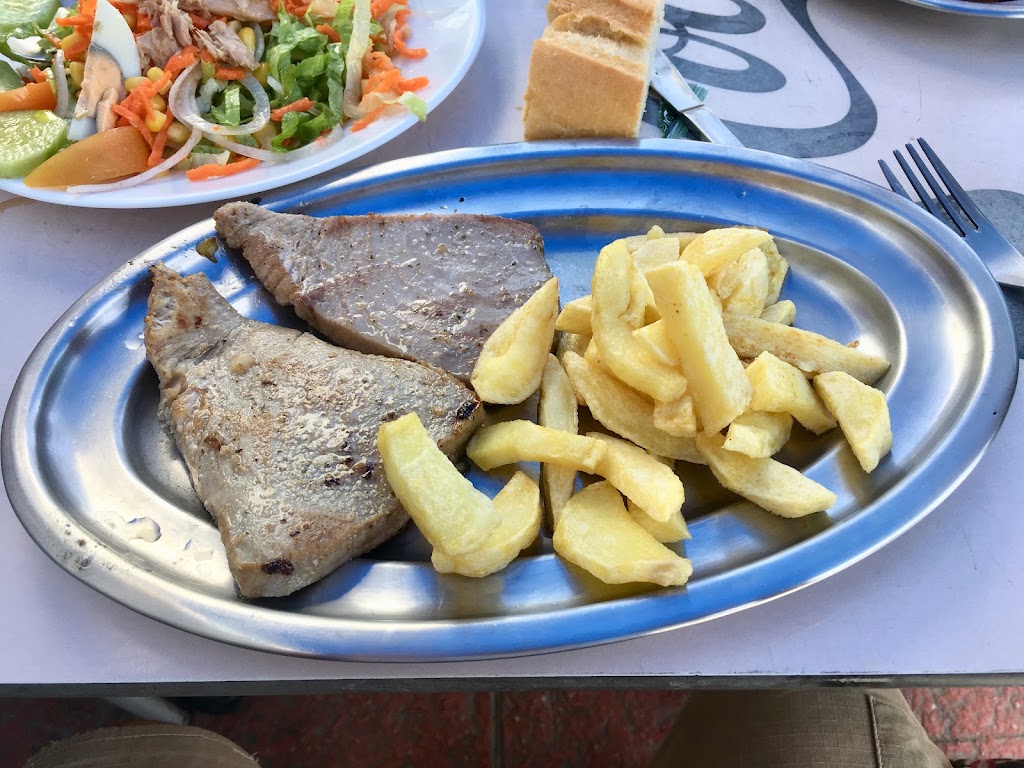 Bar Hijos De Suarez — Comida y bebida