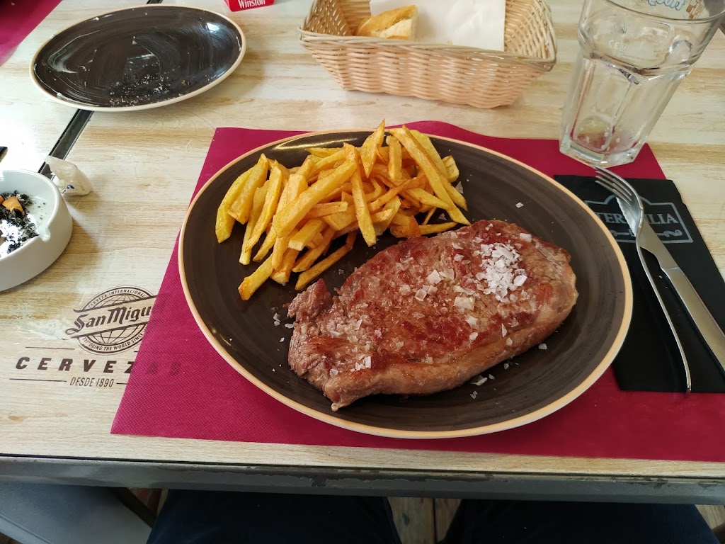 La Tertulia Bar — Papas fritas