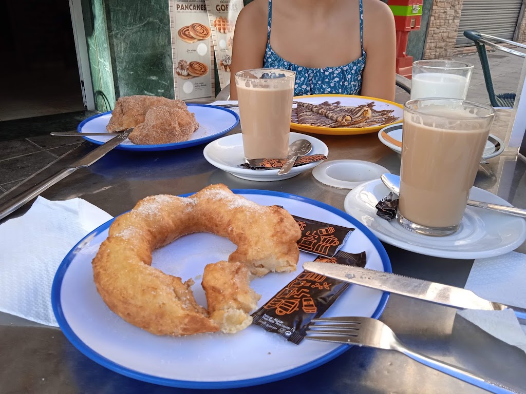 Cafe Fenix Churreria — Comida y bebida