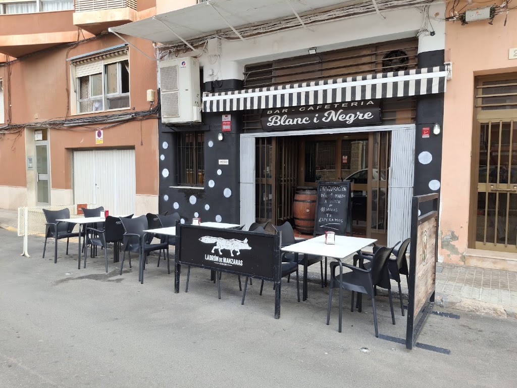 Bar Cafeteria Blanc I Negre 2025 — Todas
