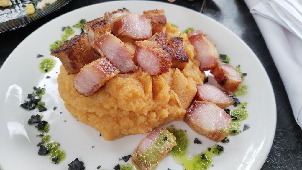 Restaurante Elite ( Simona's) — Comida y bebida