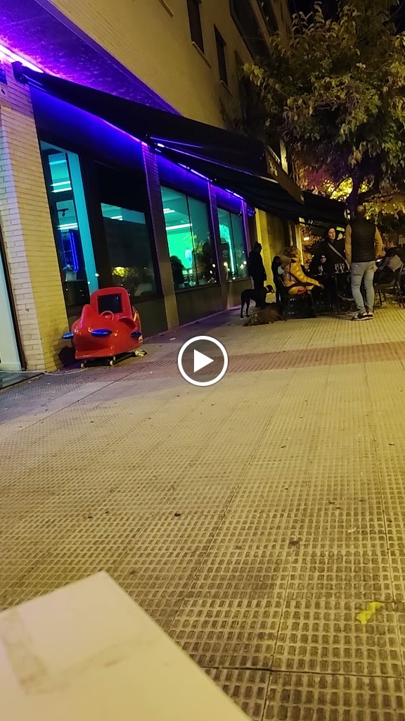 La Isla Cafe Bar — Videos