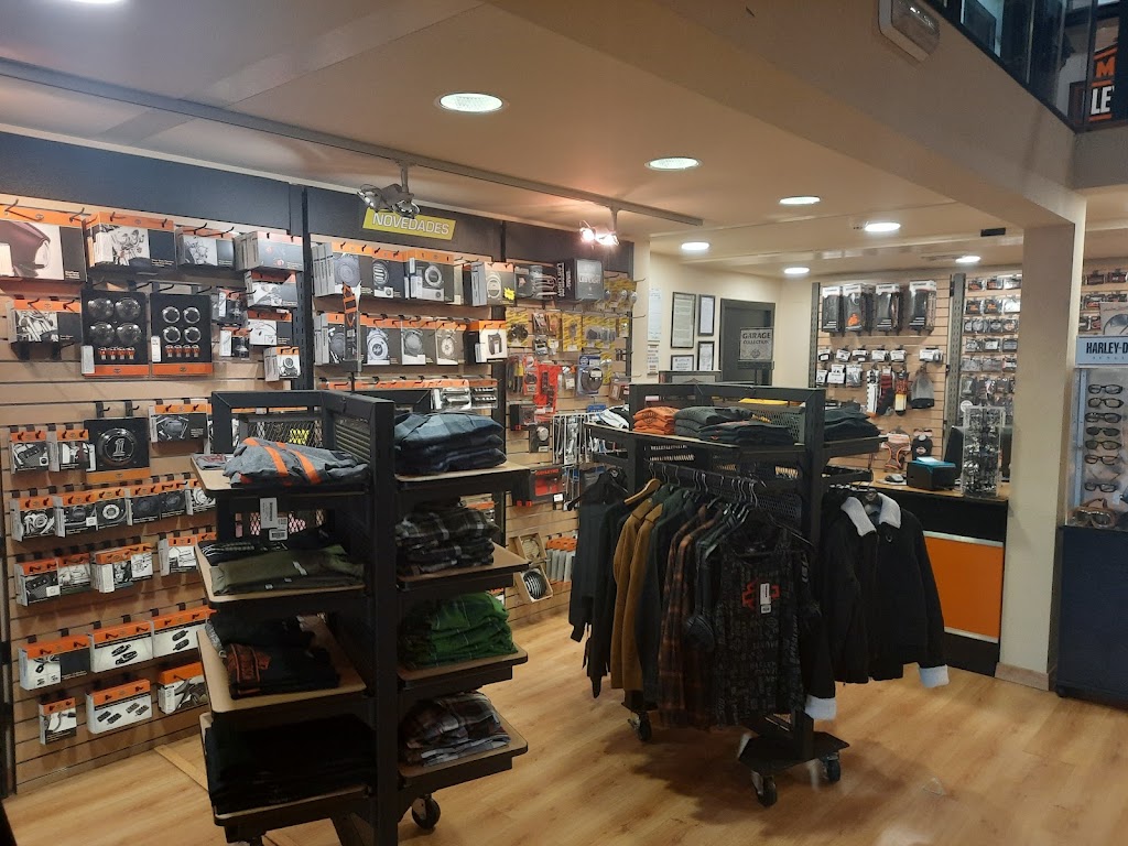 Cantabria Harley-Davidson — Interior