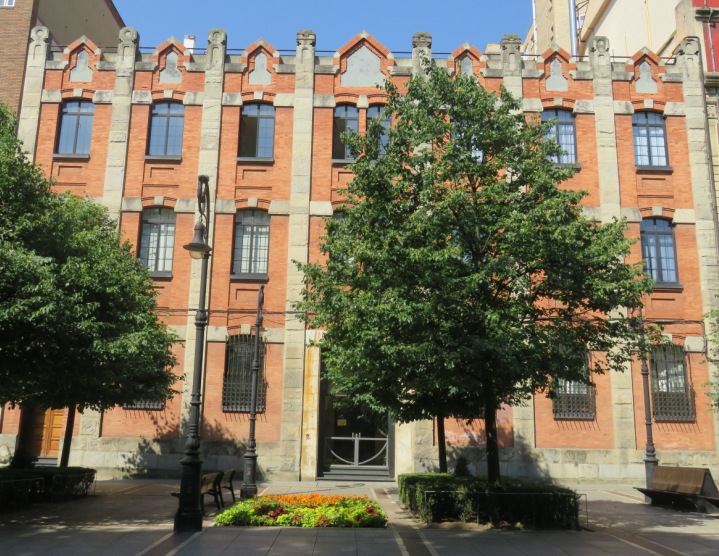 Centro Integrado de Formacion Profesional de Hosteleria y Turismo Asturias — Del propietario