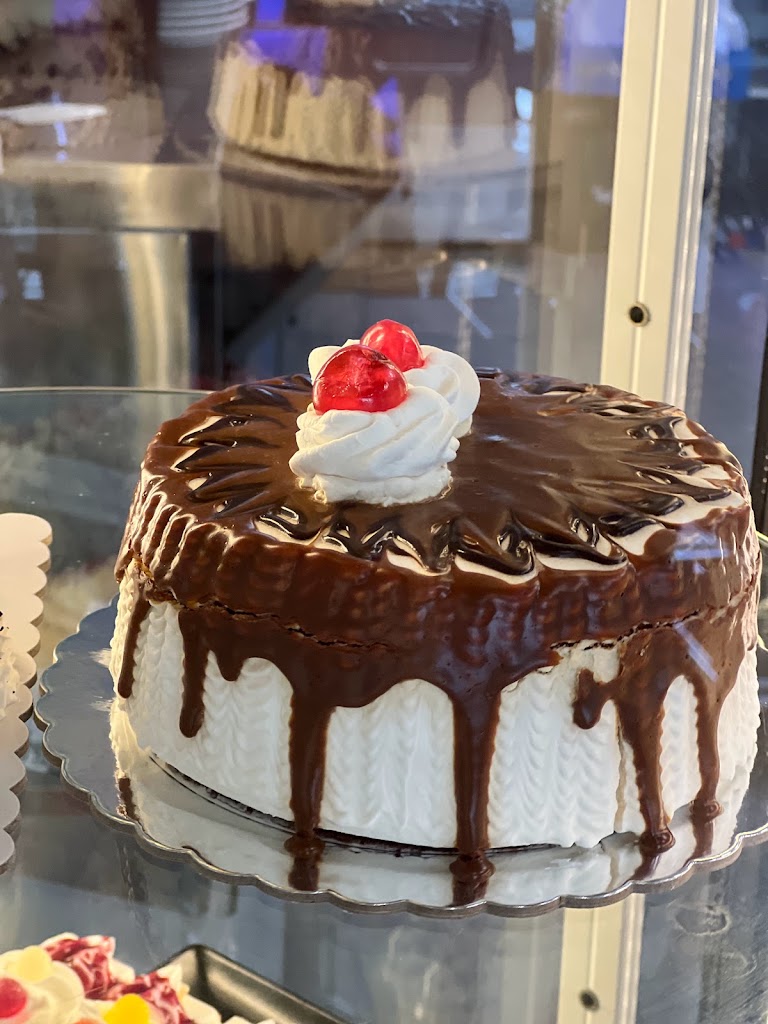 Nissi — Comida y bebida