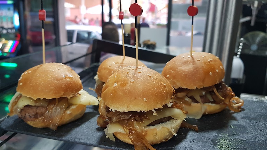 Montaditos 69 — bocadillo
