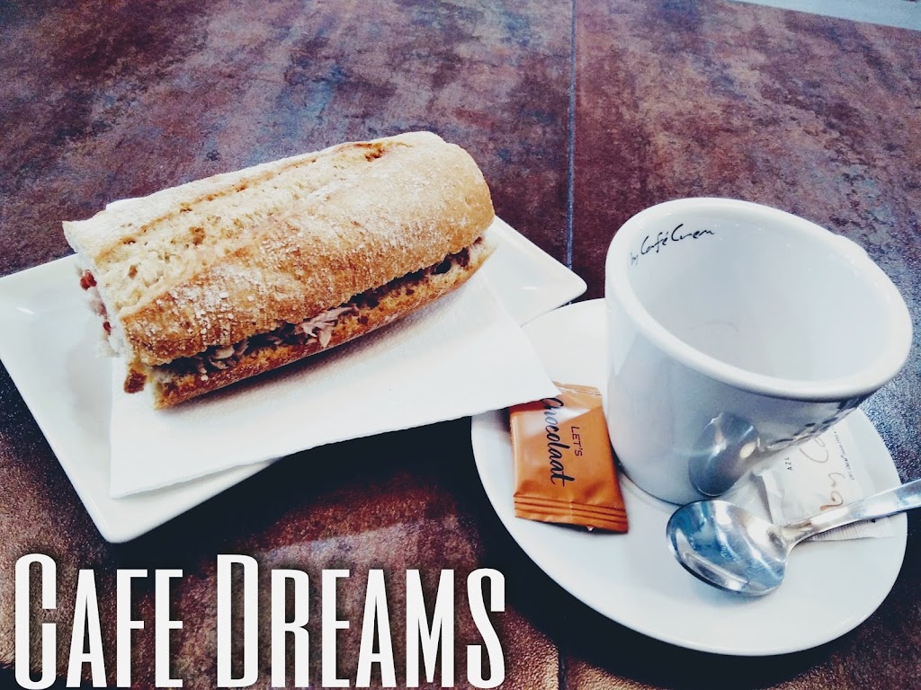 Dreams Bar-Cafeteria — Comida y bebida