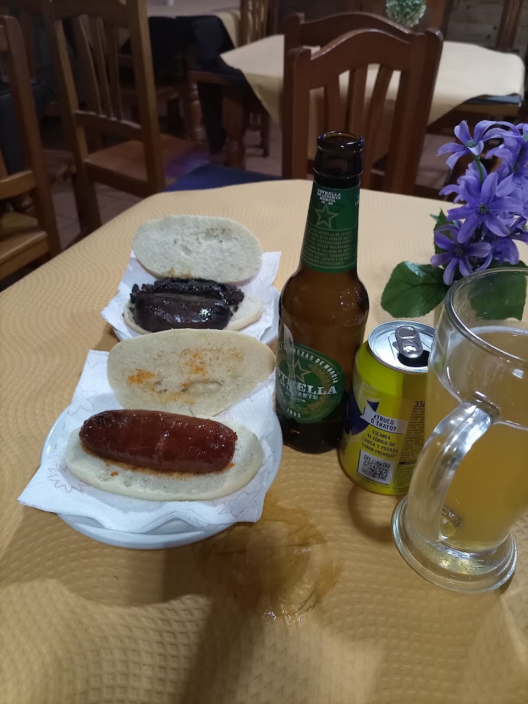 BAR CALVARIO — Comida y bebida