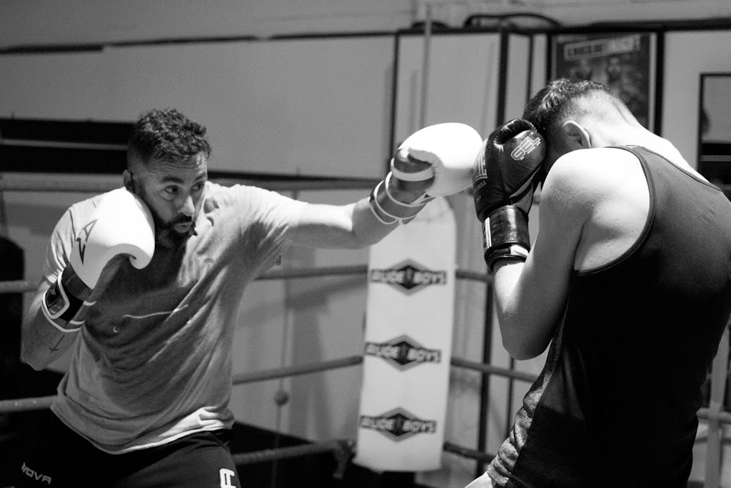 Club Boxeo Dos Hermanas — Del propietario