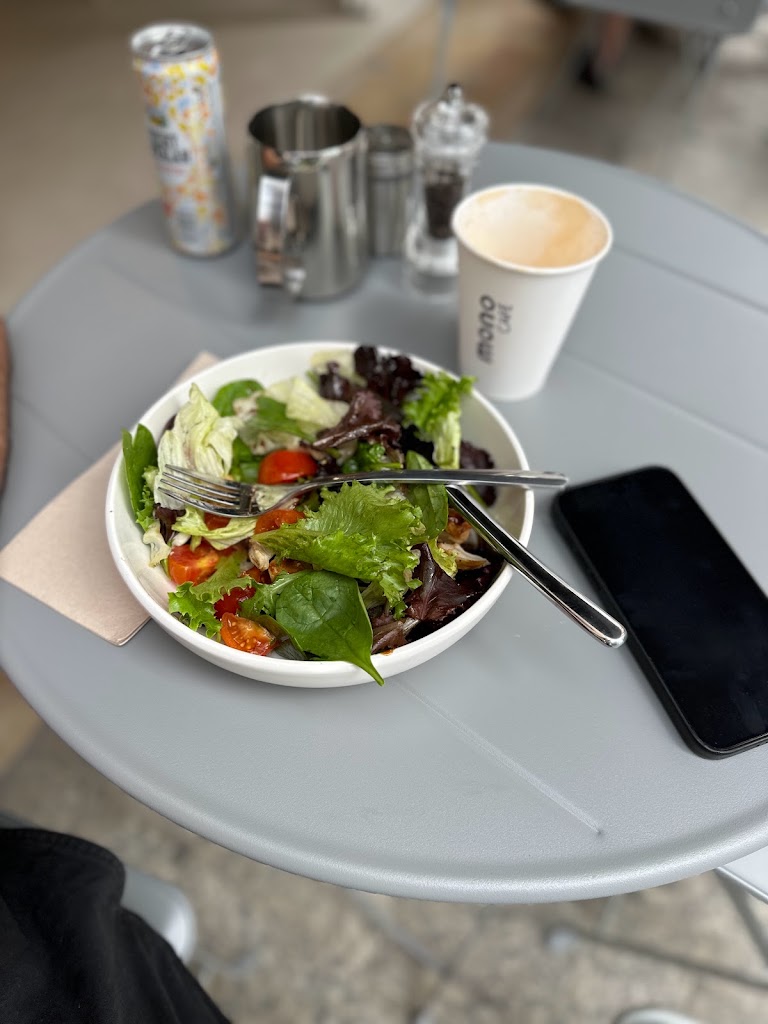 Mono Cafe — Comida y bebida