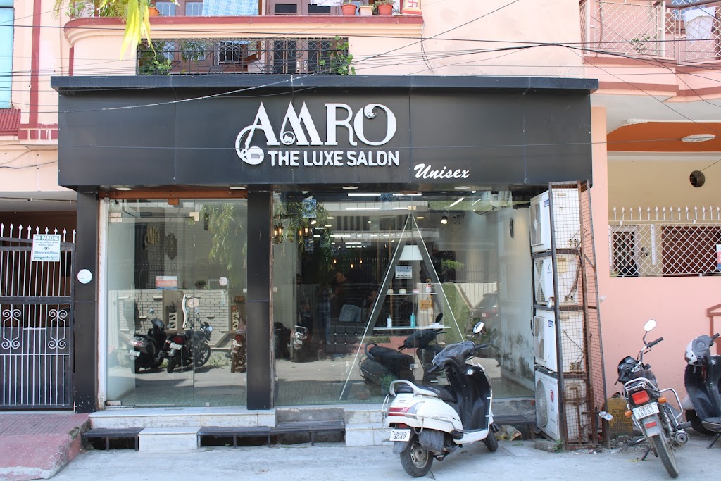 Amro The Luxe Salon Unisex Bridal Makeup Unisex Salon Nail Extension Skin Care Services In Haridwar