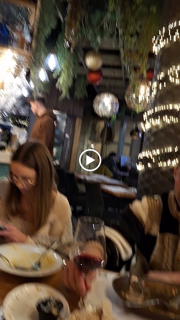 Mimo's Born — Ambiente