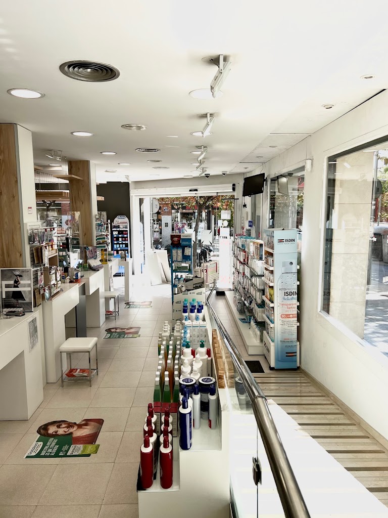 FARMACIA DAVANT AMBULATORI — Del propietario
