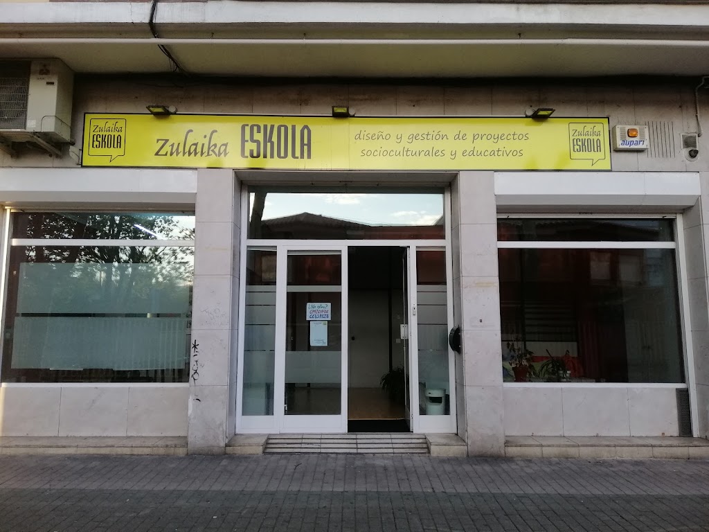 Zulaika Eskola — Edificio