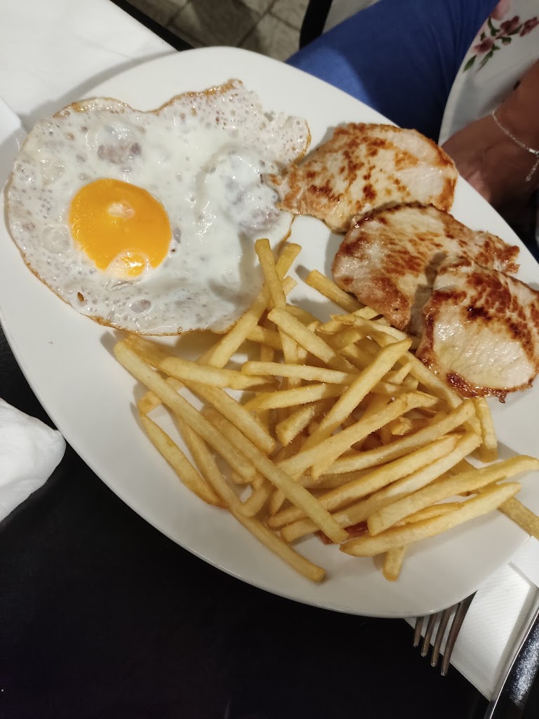 Bar Frankfurt10 — Papas fritas