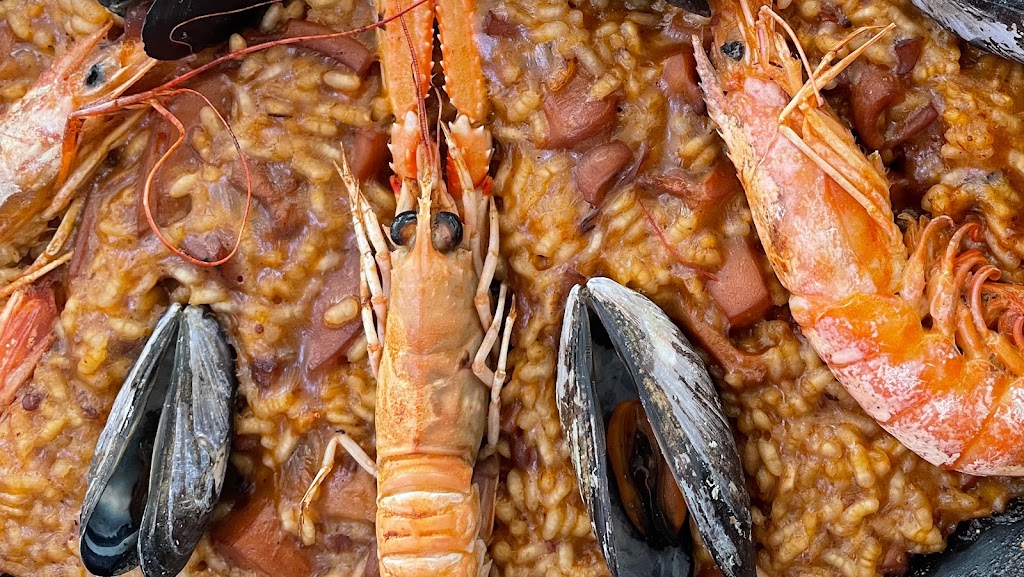 Restaurante Juanma Blanes — Comida y bebida