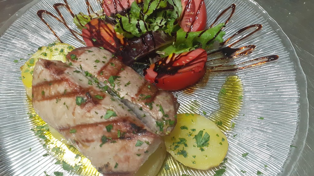 Restaurante El Flamenco — Comida y bebida