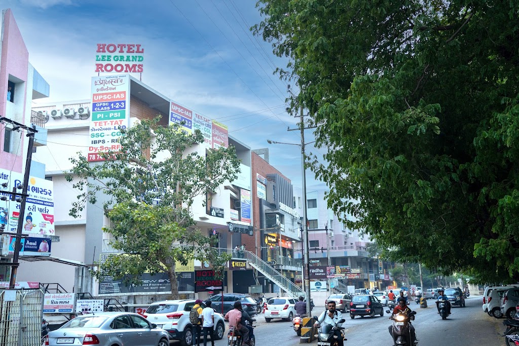 Hotel Lee Grand