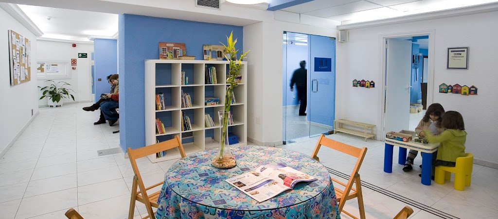 "A Tempo" Escuela de Musica y Movimiento