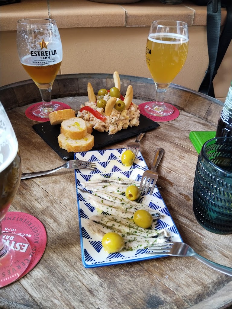 Vermuteria Kaixo — Comida y bebida