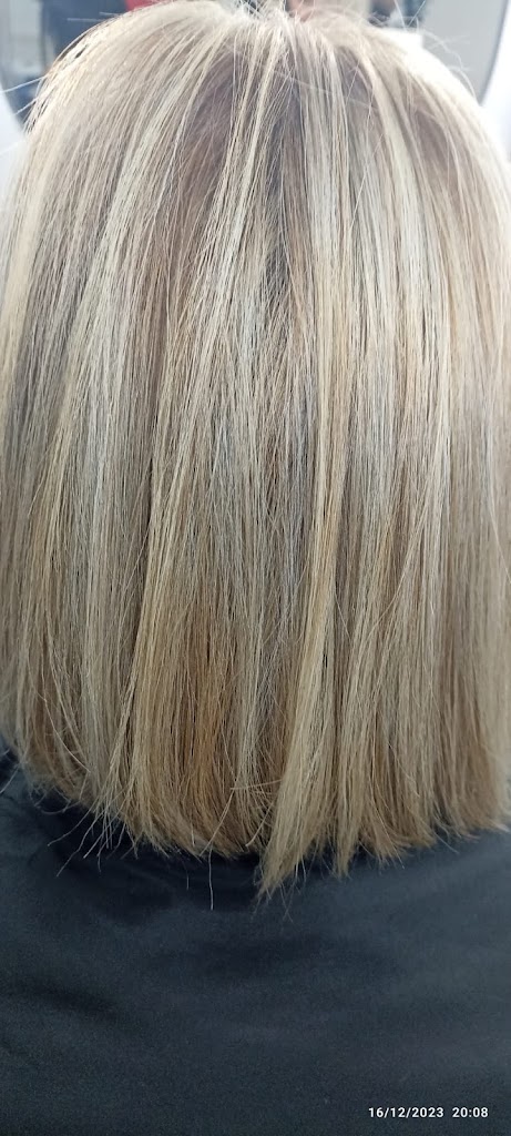 J&N peluqueria Unisex — Peinado