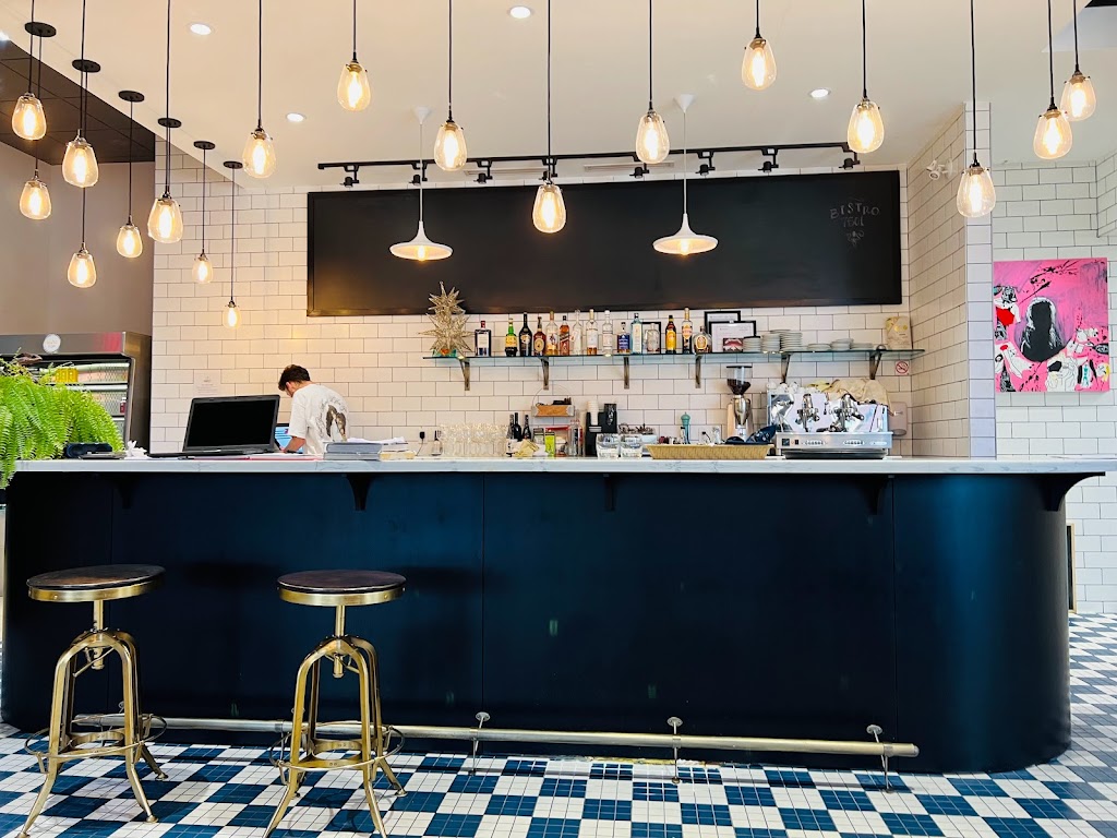 Bistro 7501