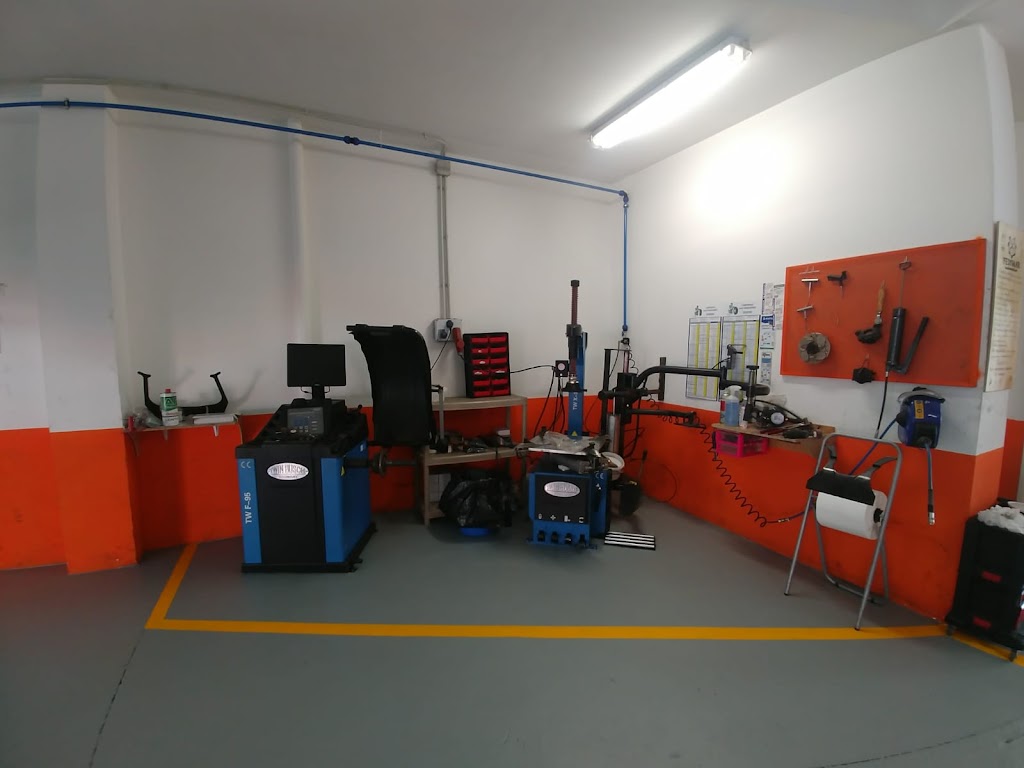 Taller Fedymar Automotive — Interior