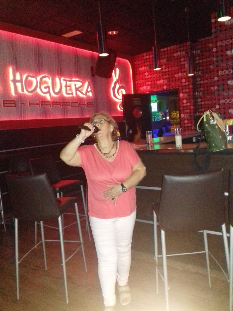 La Hoguera Pub Karaoke
