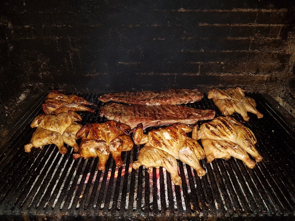 Cerveceria La Arrancadilla — Comida y bebida