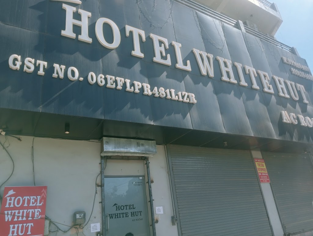 Hotel White Hut
