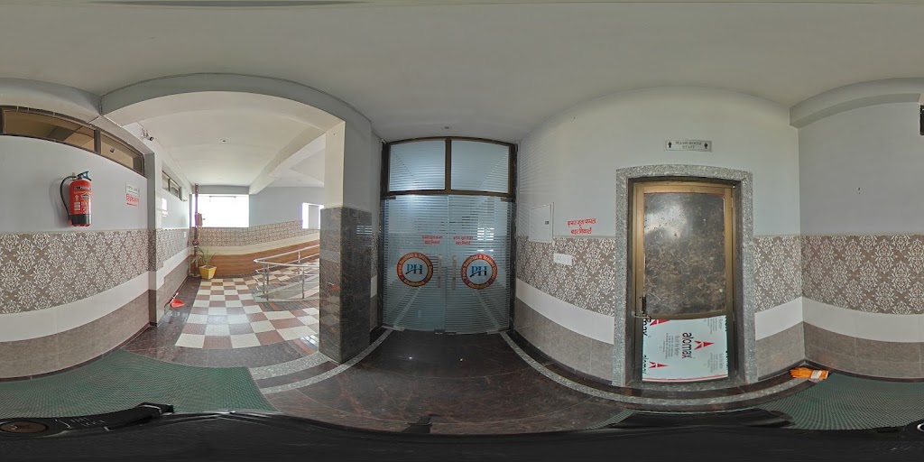 Dr. Paras Hospital Trauma Center