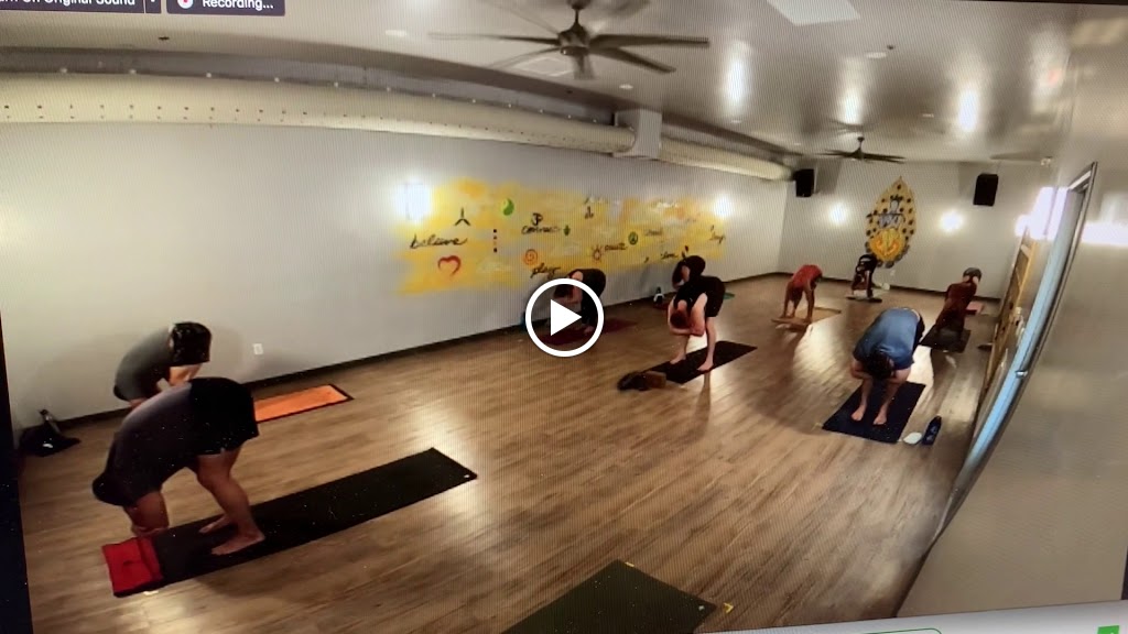  Spotted Dog Yoga & SUP