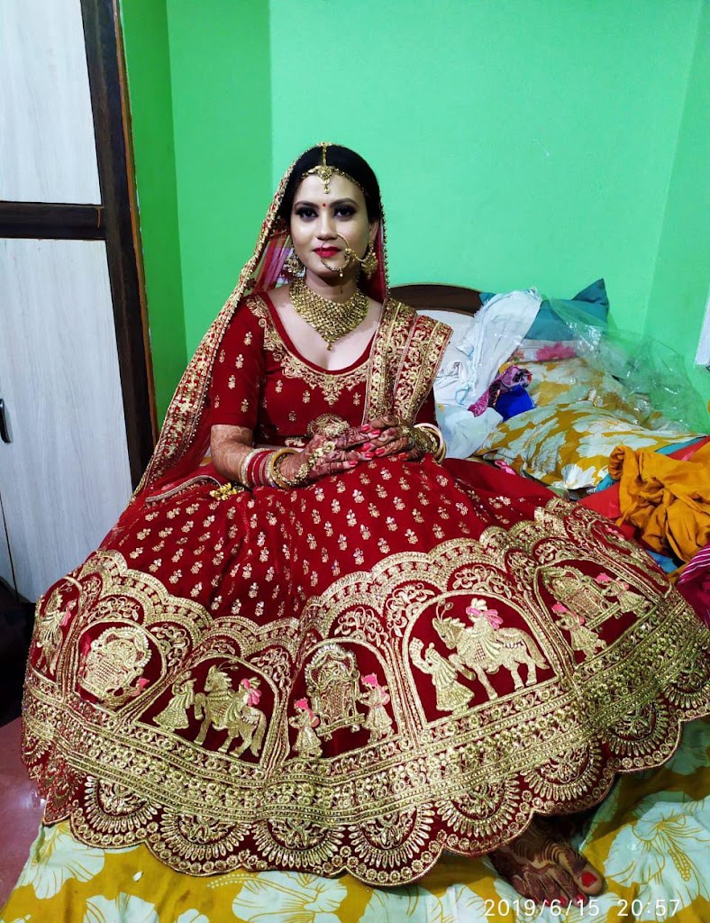 Maa Santoshi Ladies Beauty Parlour