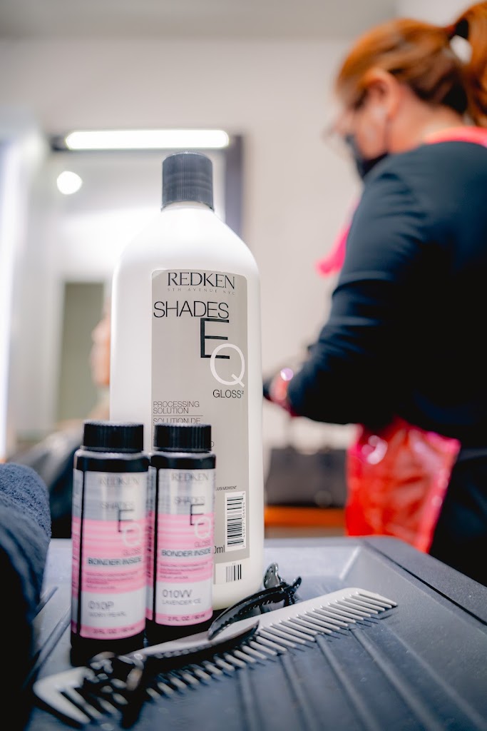Blanca Chi Salon — Del propietario