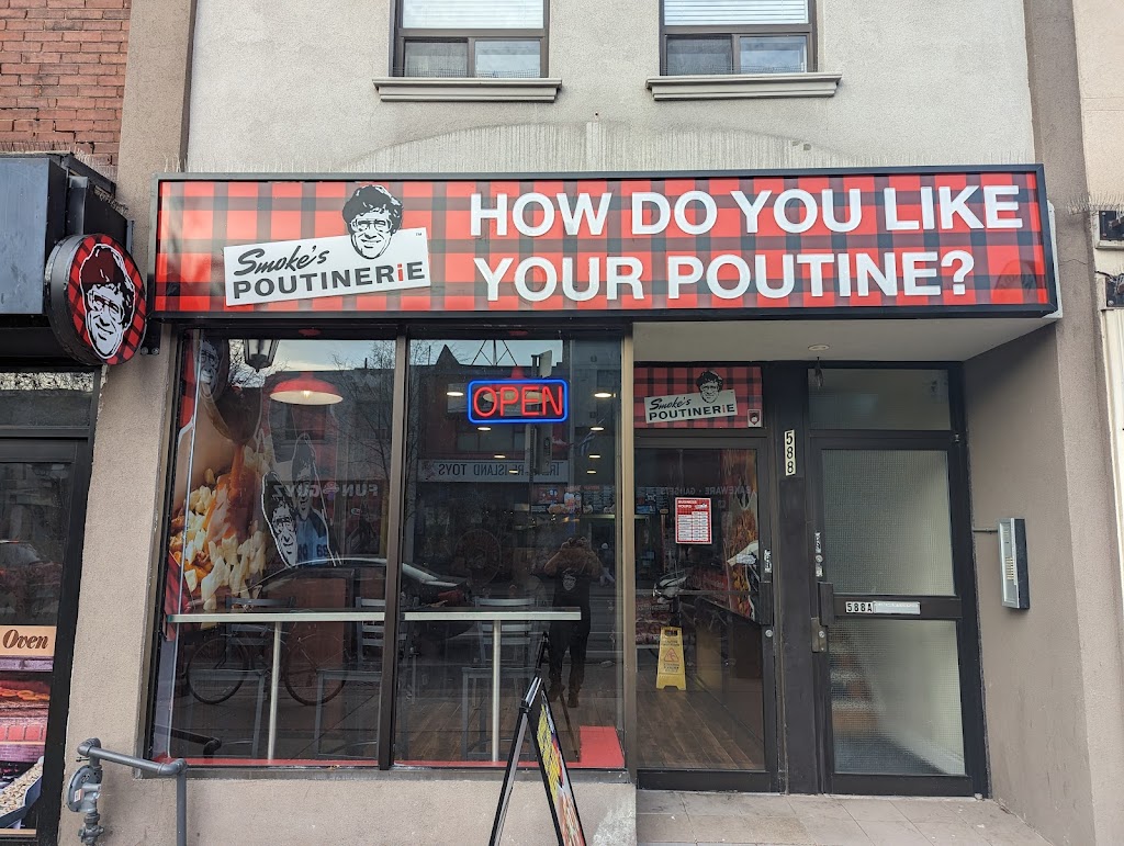 Smoke's Poutinerie Danforth