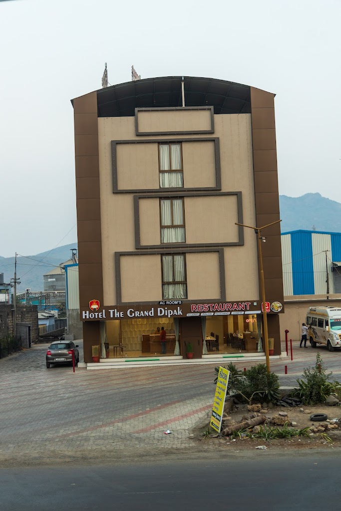 Hotel The Grand Dipak Rooms Restaurant