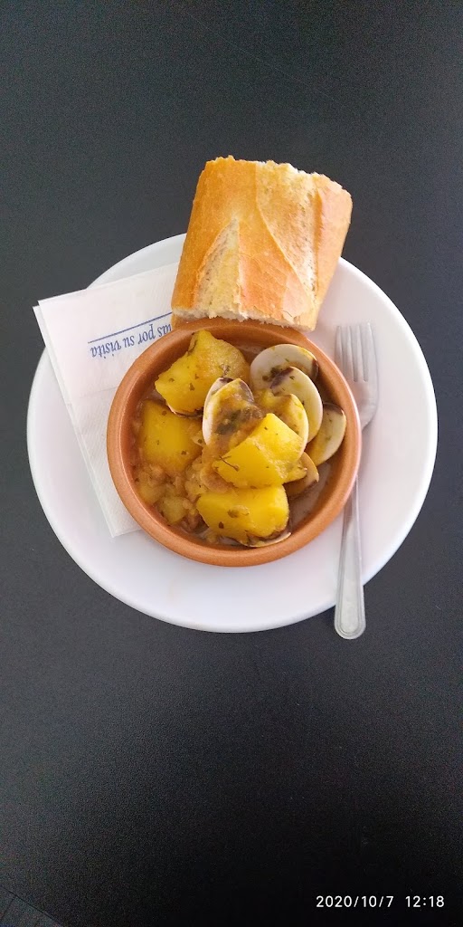 Cafeteria Nueva Esparta — Comida y bebida