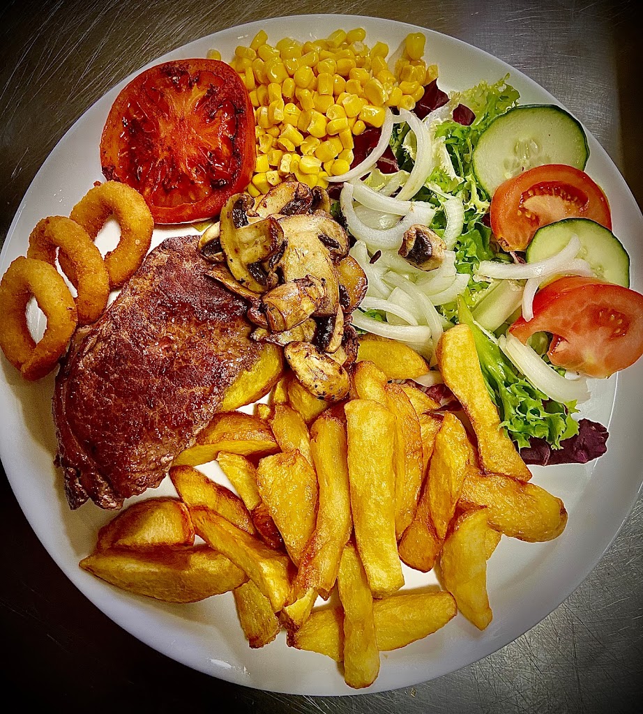 The Corner Bar — Comida y bebida