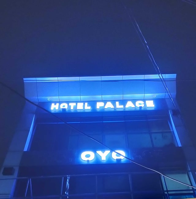 Oyo Palace Hotel